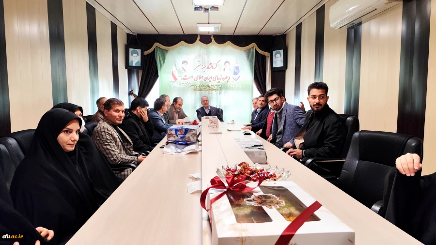 تجلیل از پاسداران سپاه نبی اکرم(ص) استان کرمانشاه به مناسبت ولادت امام حسین (ع)
 7