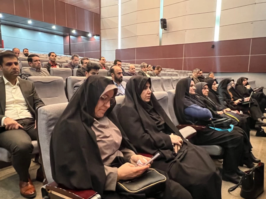 دوره دانش افزایی ارتقا شایستگی های رابطان مهارت آموزی و تسهیل گران آموزشی 5