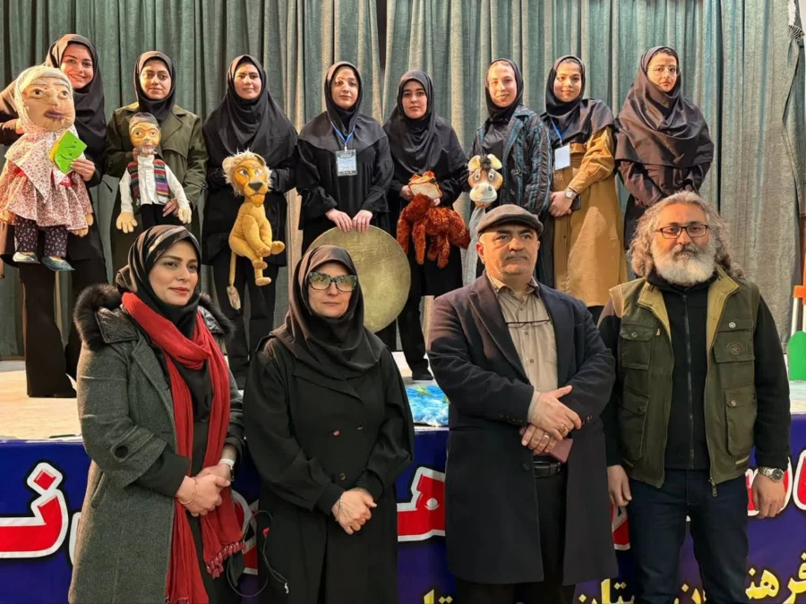 همزمان با چهل و ششمین سالروز پیروزی انقلاب اسلامی، جشنواره سرود و هنرهای نمایشی دانشجومعلمان سراسر کشور در شهر دزفول برگزار شد. 3