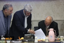 امضای تفاهم نامه احداث ساختمان خوابگاه دانشجویی در پردیس شهید هاشمی نژاد مشهد
 3