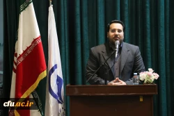 روایت دیدار حجت الاسلام قرائتی با دانشجومعلمان کرمانی در هوای بارانی 3