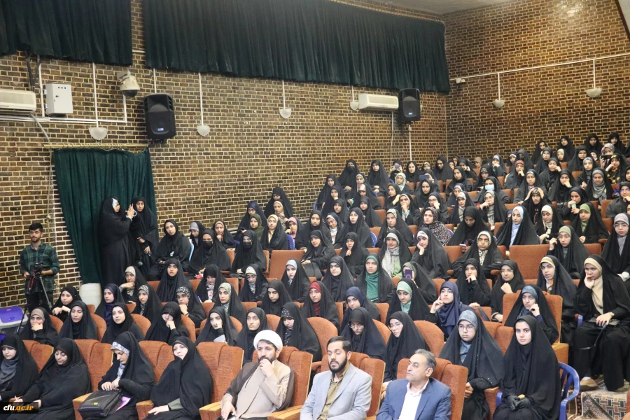 روایت دیدار حجت الاسلام قرائتی با دانشجومعلمان کرمانی در هوای بارانی 8