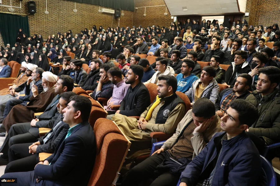 روایت دیدار حجت الاسلام قرائتی با دانشجومعلمان کرمانی در هوای بارانی 11