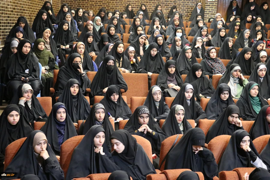 گفت و گوی صمیمانه حجت الاسلام و المسلمین قرائتی با دانشجومعلمان دانشگاه فرهنگیان کرمان  2