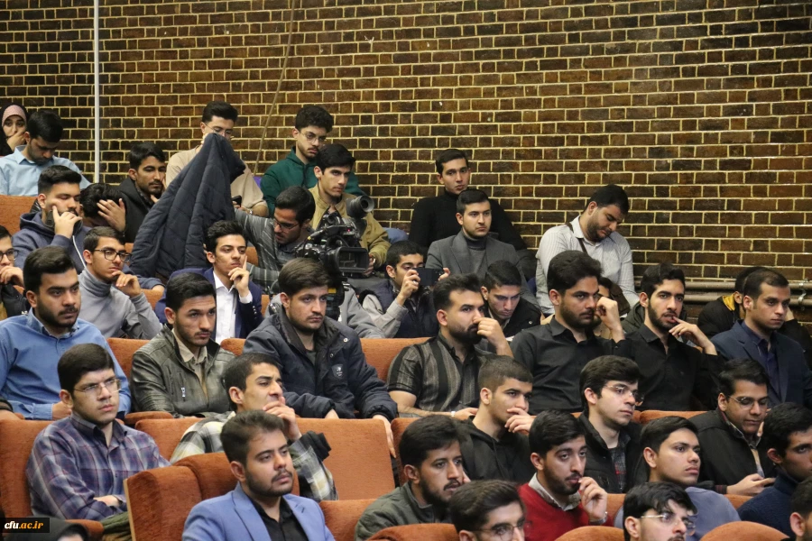 گفت و گوی صمیمانه حجت الاسلام و المسلمین قرائتی با دانشجومعلمان دانشگاه فرهنگیان کرمان  15