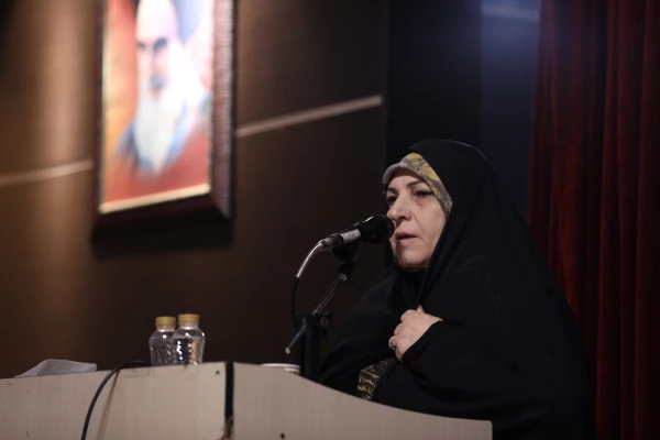 رئيسة وكالة التعاونيات والشؤون الاجتماعية في مؤسسة الشهداء والمحاربين القدامى: رسالة الطلاب المعلمين؛ اكتساب ونقل التعاليم الدينية والأخلاقية وتعزيز ثقافة الإيثار والشهادة.

 2