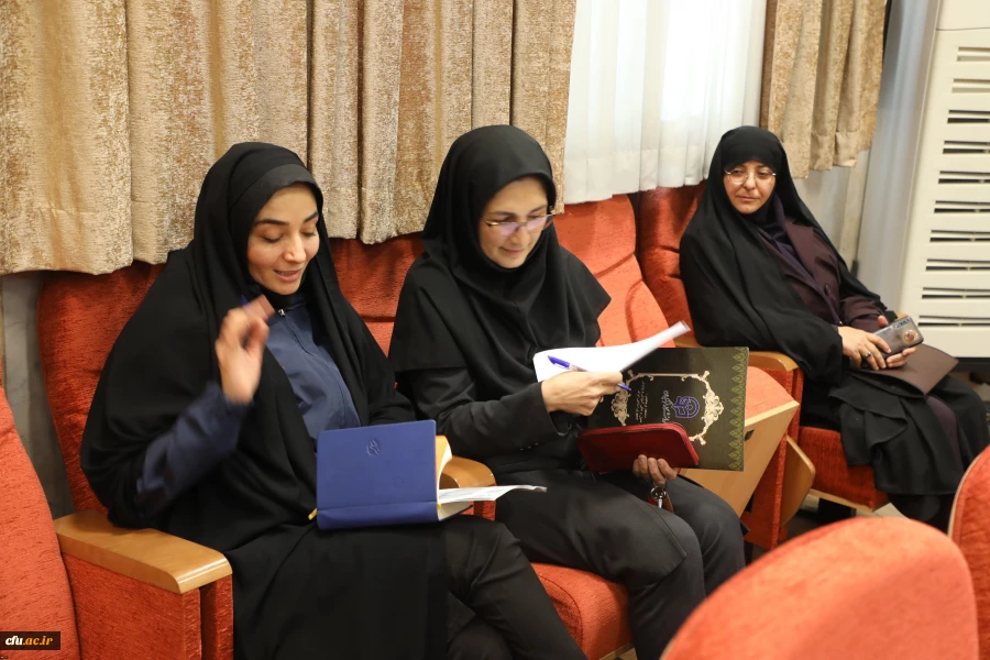 تم  عقد مجموعة ورش العمل المتخصصة في تمكين العلاقات العلمية الدولية تحت عنوان ورشة مبادئ وأساليب الترجمة 1، 2 و 3 6