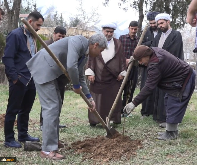 آیین کاشت نهال به نیابت از شهدای دانشجومعلم استان کردستان در دانشگاه فرهنگیان برگزار شد 6