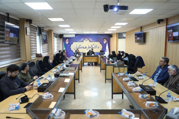 کارگاه تخصصی مکاتبات آکادمیک به زبان انگلیسی برگزار شد. 6