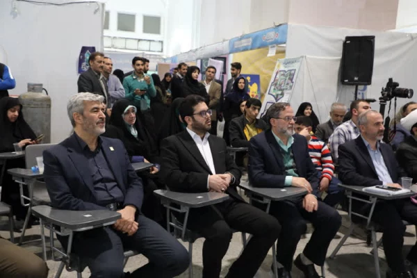  کسب رتبه برتر غرفه دانشگاه فرهنگیان در بخش دانشگاهی نمایشگاه بین المللی قرآن 4