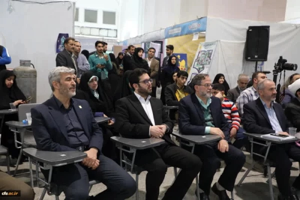  کسب رتبه برتر غرفه دانشگاه فرهنگیان در بخش دانشگاهی نمایشگاه بین المللی قرآن 3