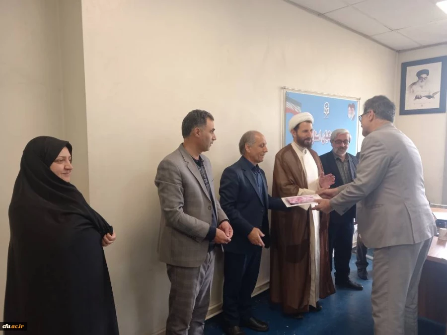 تجلیل از همکاران واحد منابع انسانی دانشگاه فرهنگیان استان اردبیل به مناسبت 25 فروردین ماه
