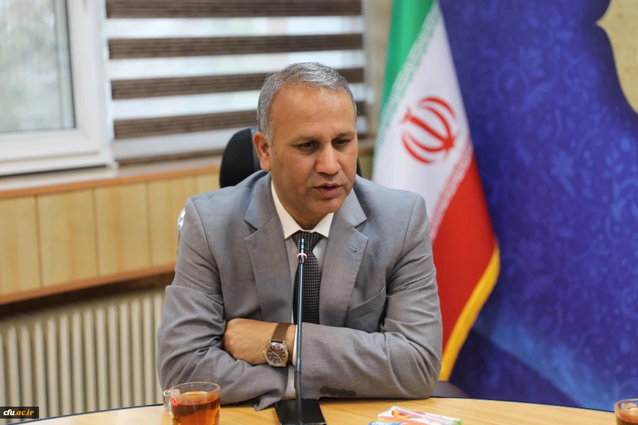 استضافة وفد باکستانی: الدکتور زاهد مجید مدیر التعاون الدولی فی جامعة علامه إقبال المفتوحة ضیف جامعة فرهنجیان 3