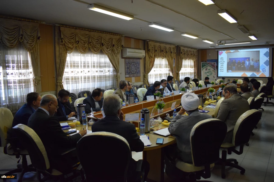 بازدید استاندار از دانشگاه فرهنگیان کرمانشاه و برگزاری هفتمین جلسه هیات امنای دانشگاه
 3