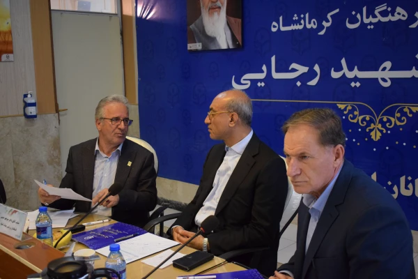 بازدید استاندار از دانشگاه فرهنگیان کرمانشاه و برگزاری هفتمین جلسه هیات امنای دانشگاه
 4