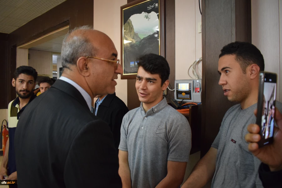 بازدید استاندار از دانشگاه فرهنگیان کرمانشاه و برگزاری هفتمین جلسه هیات امنای دانشگاه
 10