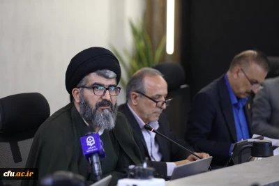  سرپرست معاونت پژوهش و فناوری تاکید کرد: 

لزوم ارتقا پژوهش انگیزی و ایجاد فرصت های ترفیع و تولید دانش برای اعضای هیات علمی در استان ها