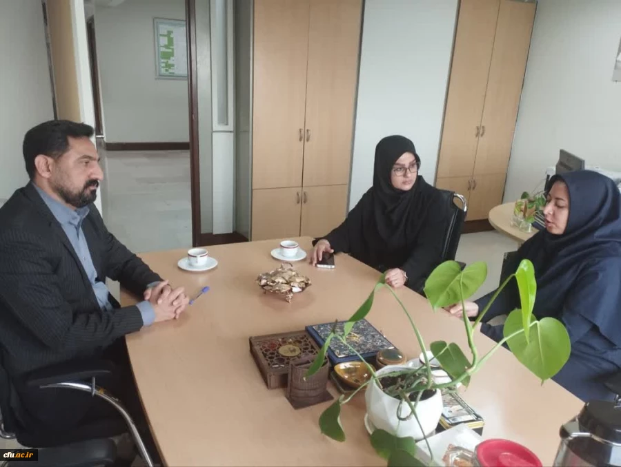 دیدار با معاون اداره کل دفتر برنامه ریزی و گسترش 5