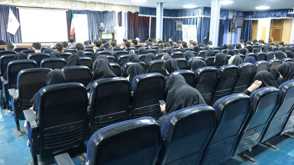 کارگاه آموزشی پیشگیری از سوانح رانندگی به دانشجومعلمان با شعار «نه به تصادف» 6