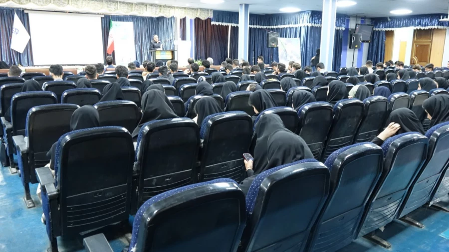 کارگاه آموزشی پیشگیری از سوانح رانندگی به دانشجومعلمان با شعار «نه به تصادف» 6