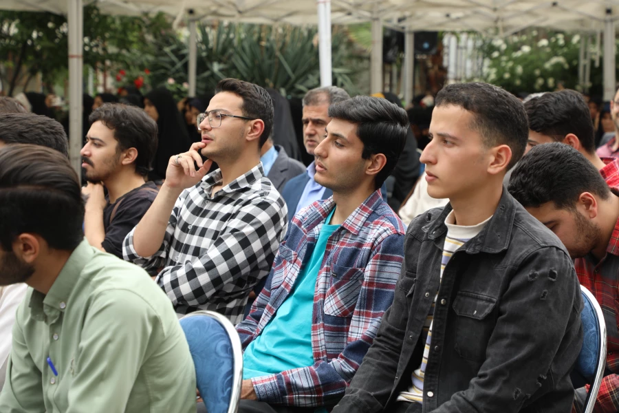 شهید گمنام منبع آرامش و الهام  3