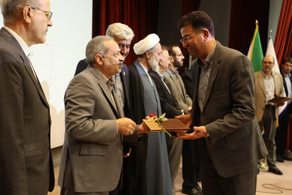 گرامیداشت دهه سرآمدی آموزش  26