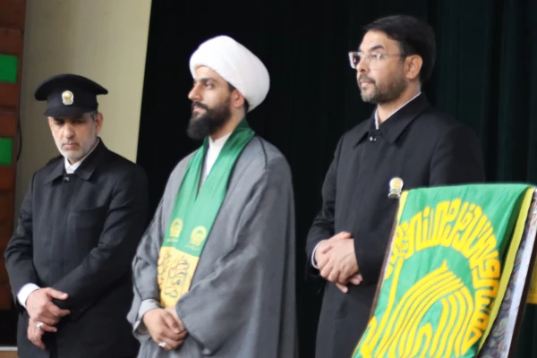 اقتدار امروز کشور نشئت گرفته از دانش جوانان کشور است که پرورش یافته کلاس درس معلمان هستند. 2