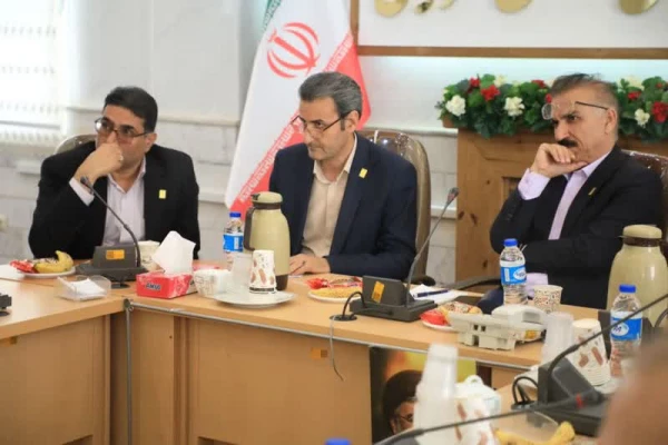 برگزاری نشست سرپرست معاونت آموزشی و تحصیلات تکمیلی و مشاور ایشان به مناسبت دهه سرآمدی آموزش و هم زمان با گرامیداشت هفته معلم با اعضای هیئت علمی دانشگاه فرهنگیان استان مرکزی 4