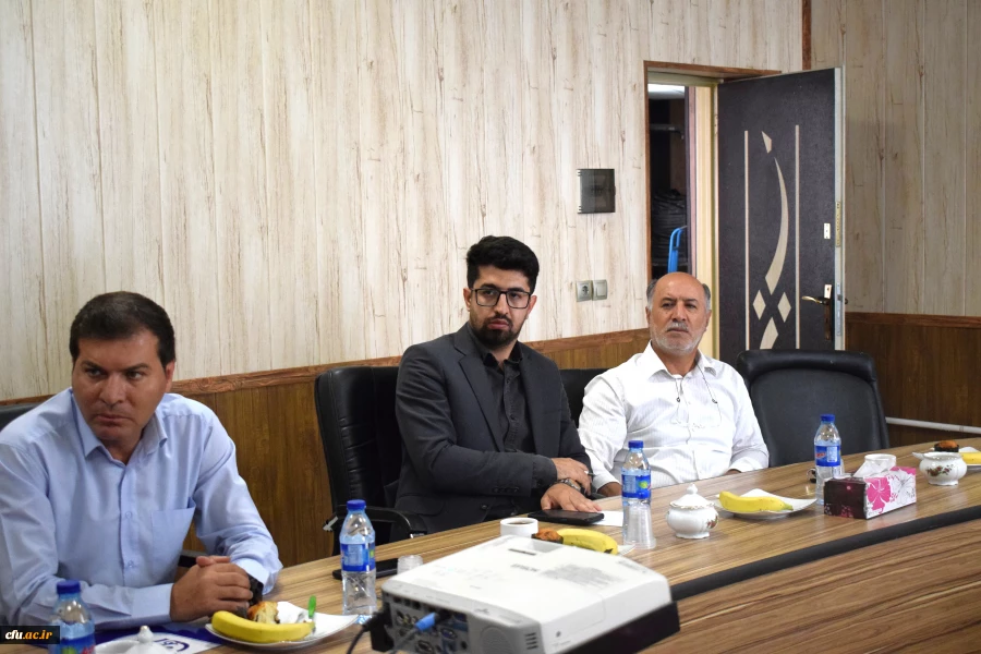 
نشست انجمن خیرین و بررسی مسائل و مشکلات دانشگاه فرهنگیان استان کرمانشاه
 4