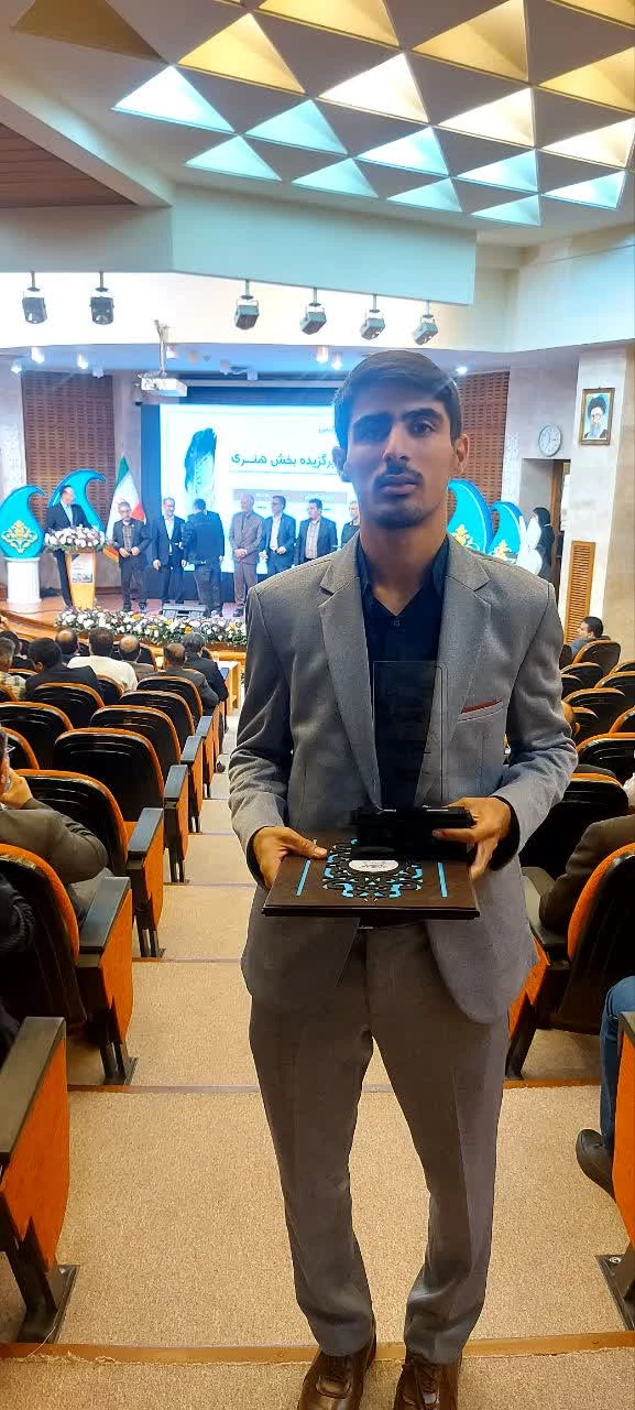 دانشجویان دانشگاه فرهنگیان در سومین جشنواره شهید آوینی، خوش درخشیدند. 6