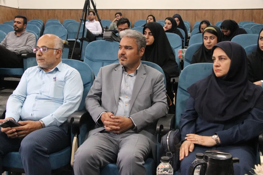 همایش بزرگداشت روز روابط عمومی و ارتباطات و تجلیل از کارشناسان روابط عمومی و یاوران رسانه 11