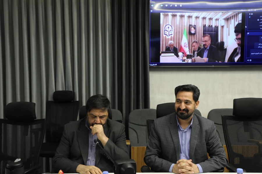 بررسی دو طرح ایجاد مرکز بین المللی آموزش زبان های خارجی و راه اندازی مرکز آزفا به ابتکار مدیریت امور بین الملل در جلسه شورای دانشگاه  2