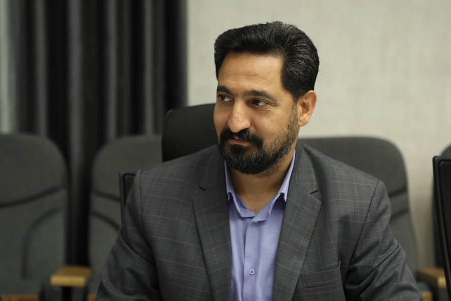 بررسی دو طرح ایجاد مرکز بین المللی آموزش زبان های خارجی و راه اندازی مرکز آزفا به ابتکار مدیریت امور بین الملل در جلسه شورای دانشگاه  3