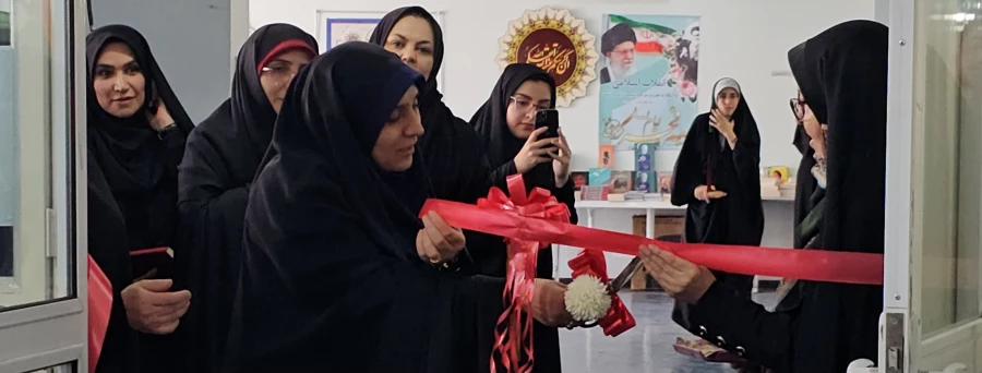 دوازدهمین نمایشگاه آثار هنری دانشجومعلمان دانشگاه فرهنگیان آذربایجان شرقی  گشایش یافت  8