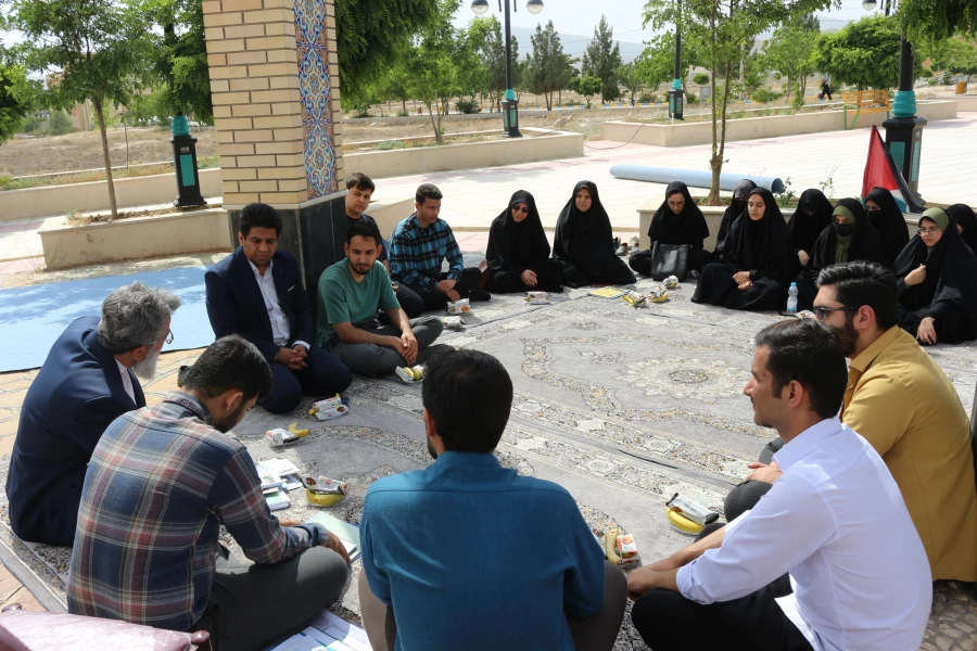 نشست مدیرکل ستاد امور شاهد و ایثارگران دانشگاه فرهنگیان کشور با اعضای کانون علمی فرهنگی ایثار خراسان شمالی 5