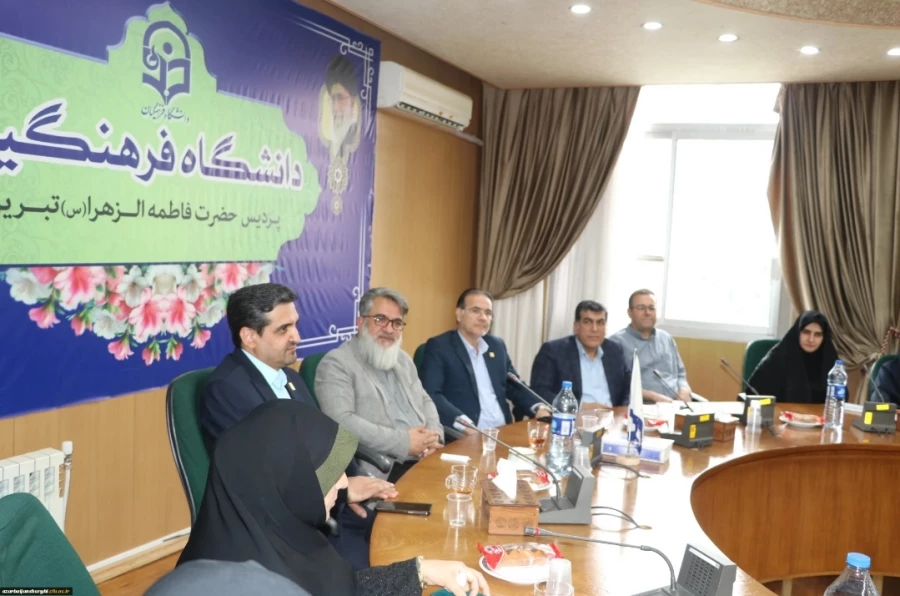 خدمت به خانواده معزز شهدا و ایثارگران و دانشجو معلمان شاهد و ایثارگر توفیقی بسیار بزرگ بوده و هست 3