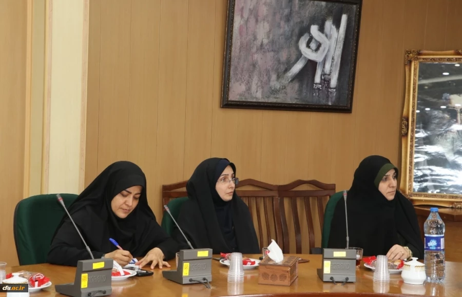 خدمت به خانواده معزز شهدا و ایثارگران و دانشجو معلمان شاهد و ایثارگر توفیقی بسیار بزرگ بوده و هست 4