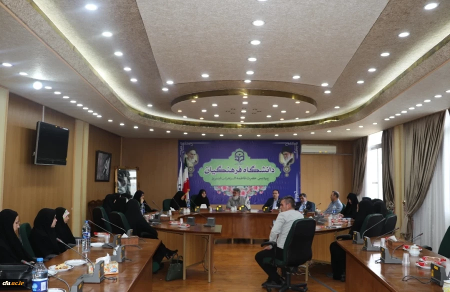 خدمت به خانواده معزز شهدا و ایثارگران و دانشجو معلمان شاهد و ایثارگر توفیقی بسیار بزرگ بوده و هست 6