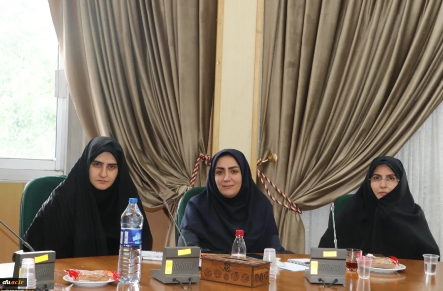 خدمت به خانواده معزز شهدا و ایثارگران و دانشجو معلمان شاهد و ایثارگر توفیقی بسیار بزرگ بوده و هست 7