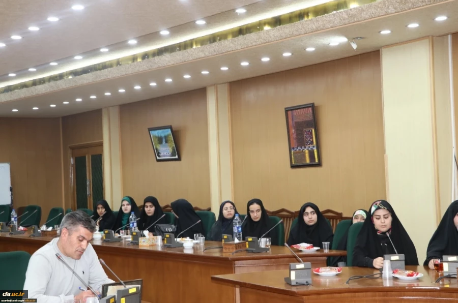 خدمت به خانواده معزز شهدا و ایثارگران و دانشجو معلمان شاهد و ایثارگر توفیقی بسیار بزرگ بوده و هست 13