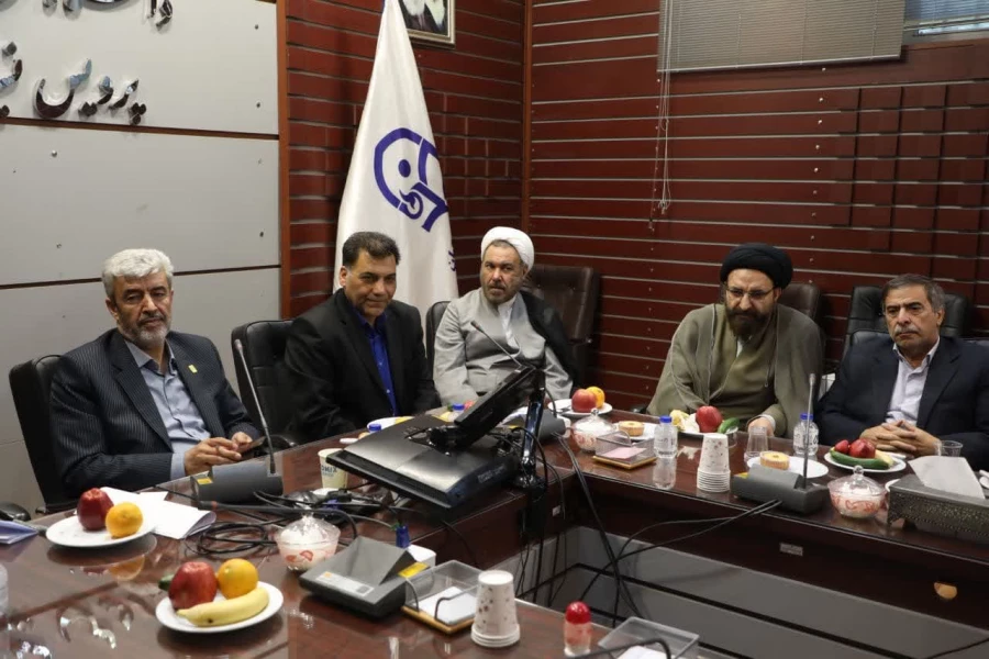 During Meeting of Chancellor with Administrators and Academic Members of Tehran:
Efforts for Scientific Reference of Education 2