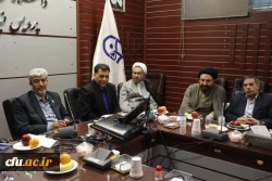 في لقاء رئيس جامعة فرهنجيان مع المديرين وأعضاء هيئة التدريس في محافظة طهران، تم طرح:
الجهود لتحقيق الريادة العلمية في التربية والتعليم 2