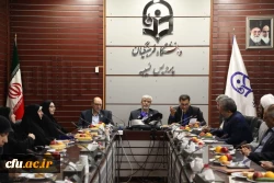 في لقاء رئيس جامعة فرهنجيان مع المديرين وأعضاء هيئة التدريس في محافظة طهران، تم طرح:
الجهود لتحقيق الريادة العلمية في التربية والتعليم 4