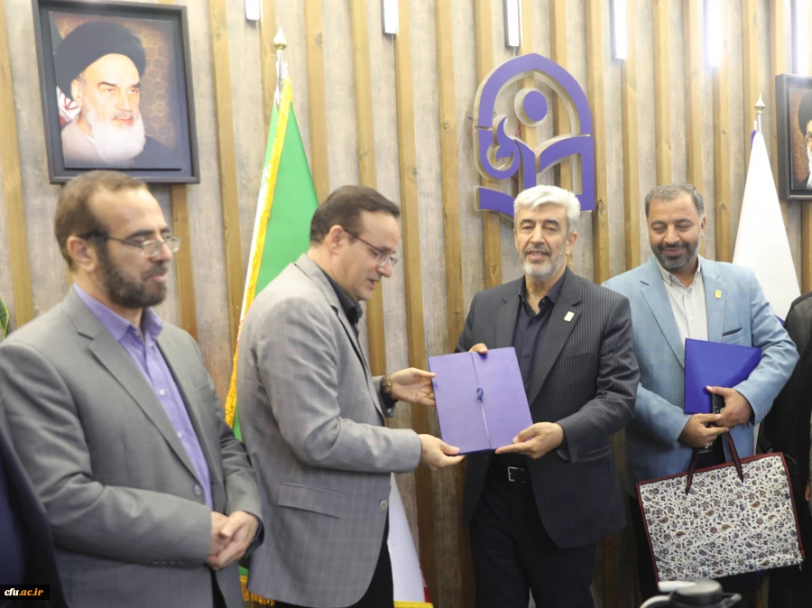 ابوالفضل نصرآبادی به سمت مدیرکل حقوقی، املاک و رسیدگی به شکایات دانشگاه فرهنگیان منصوب شد

 2