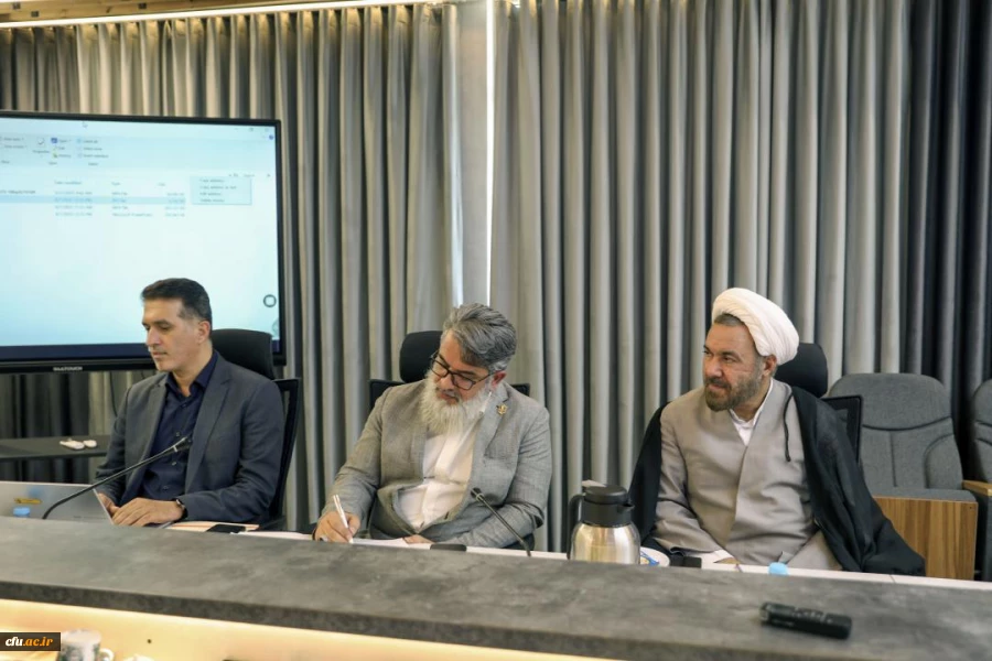  اربعین عاشقانه ترین حرکت فرهنگی دانشگاه است

 3