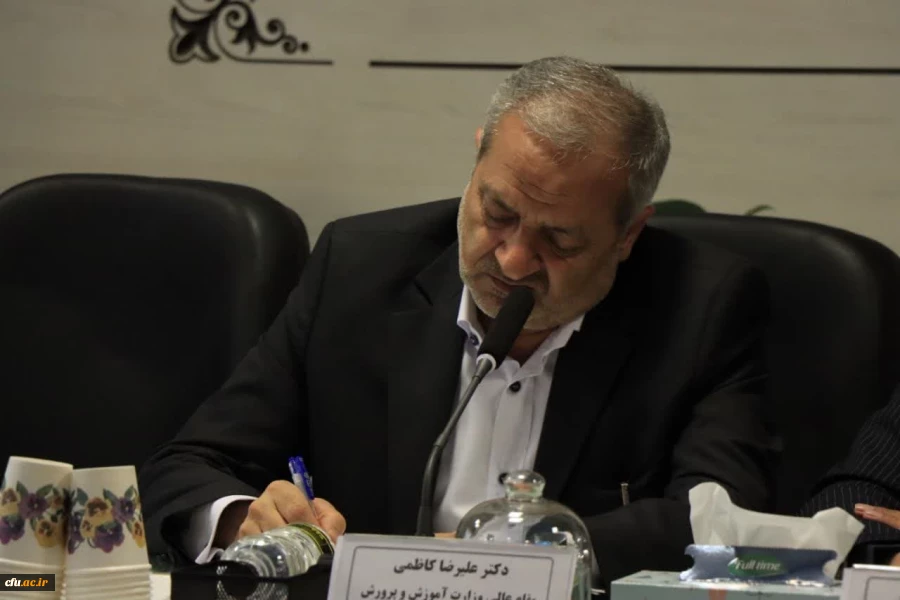 مصوبات هیات امنای دانشگاه فرهنگیان خراسان رضوی افقی روشن را فرا روی این دانشگاه قرار داد
 4