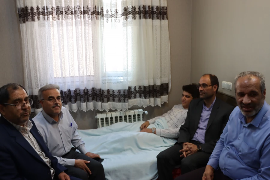 عیادت از دانشجوی جانباز دانشگاه فرهنگیان همدان 3