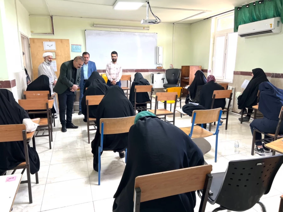 بازدید معاون آموزشی و تحصیلات تکمیلی سازمان مرکزی از روند اجرای امتحانات استان قزوین 8
