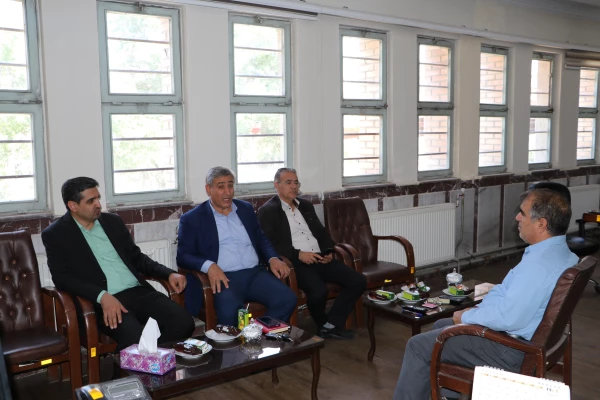 بازدید مدیر وابسته به کارورزی سازمان مرکزی از پردیس های آذربایجان شرقی  6