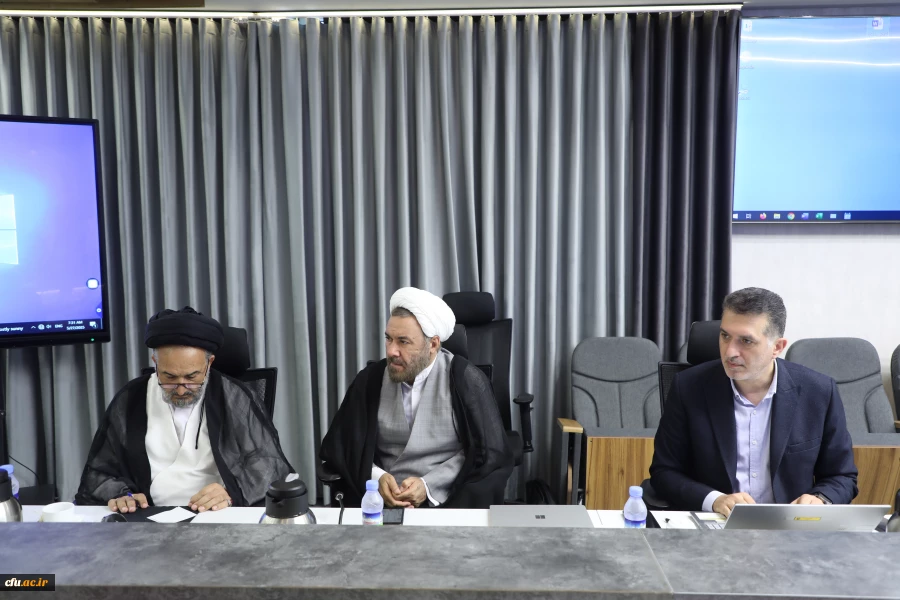 رئيس جامعة فرهنجيان: المعلمون المؤمنون والواعون في مجال الصلاة والمهدوية هم ناقلون مؤثرون 2